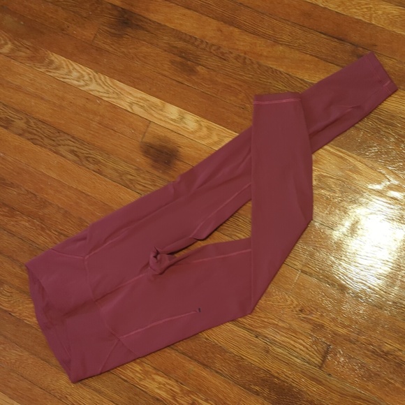 Lululemon Power Thru Legging - Picture 1 of 2